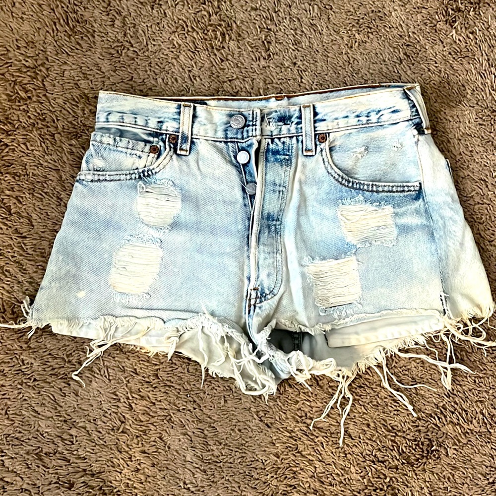 LEVI distressed denim shorts